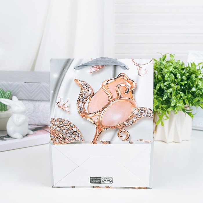 Пакет подарочный люкс, 18 х 8 х 23 см