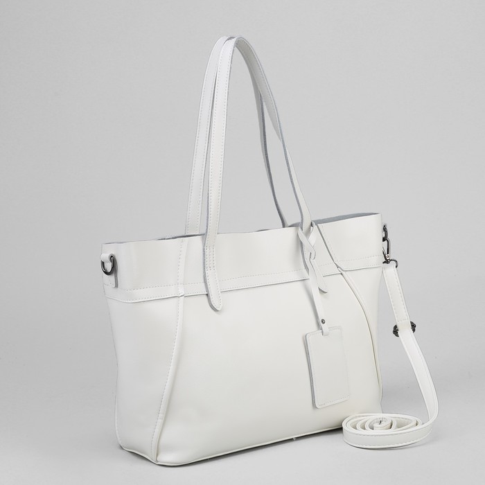 Сумка женская, отдел с перегородкой на молнии, наружный карман, длинный ремень, цвет белый