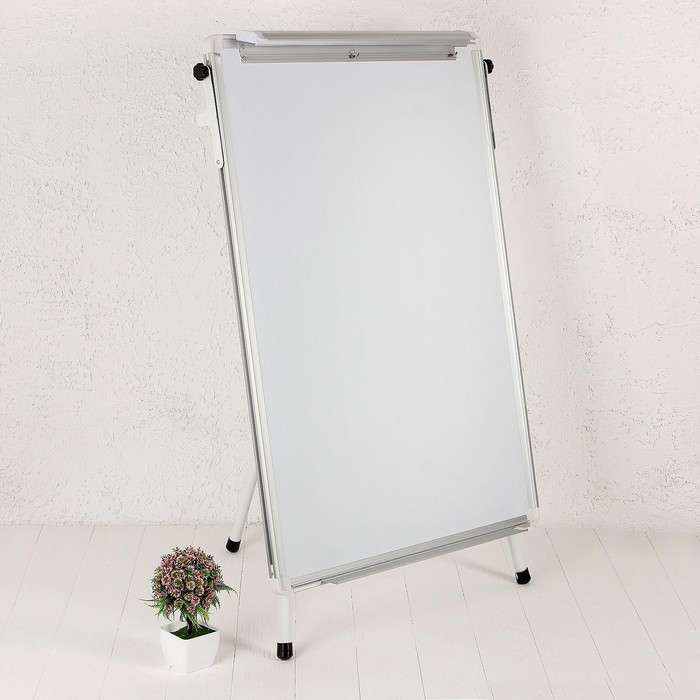 фото Флипчарт-магнитно-маркерная доска, регулируется по высоте, размер доски — 70 × 100 см