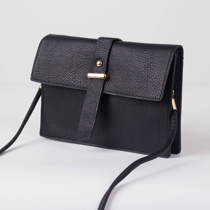 Сумка женская, 2 отдела на магните, длинный ремень, цвет чёрный
