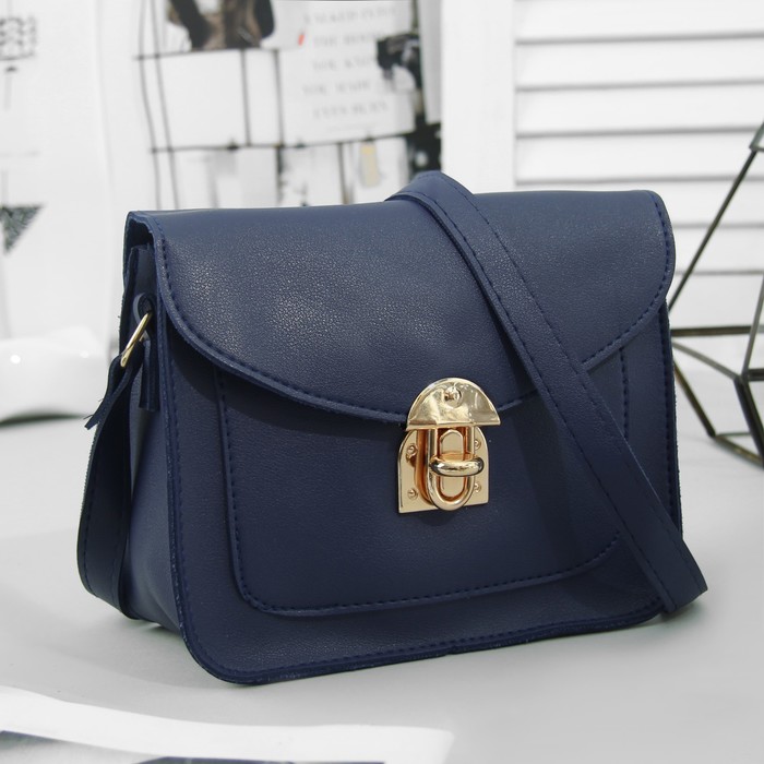 Сумка женская, отдел на молнии, наружный карман, регулируемый ремень, цвет синий