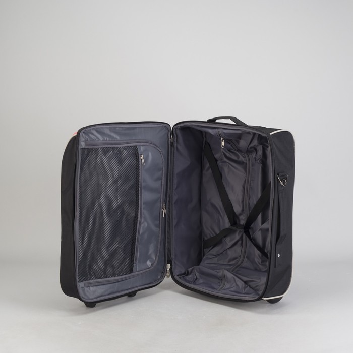 Чемодан "Красная машина", отдел на молнии, наружный карман, 2 колеса, цвет чёрный