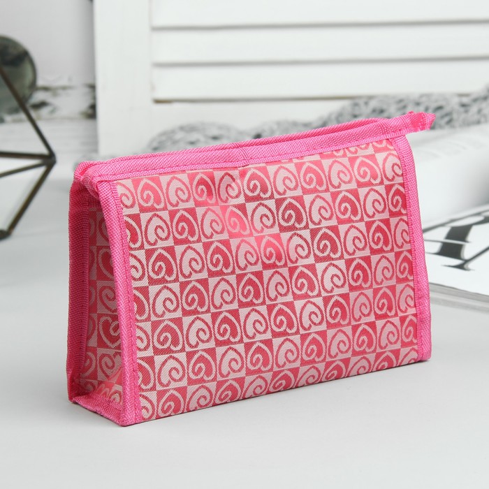 Косметичка "Сердечки", отдел на молнии, цвет малиновый