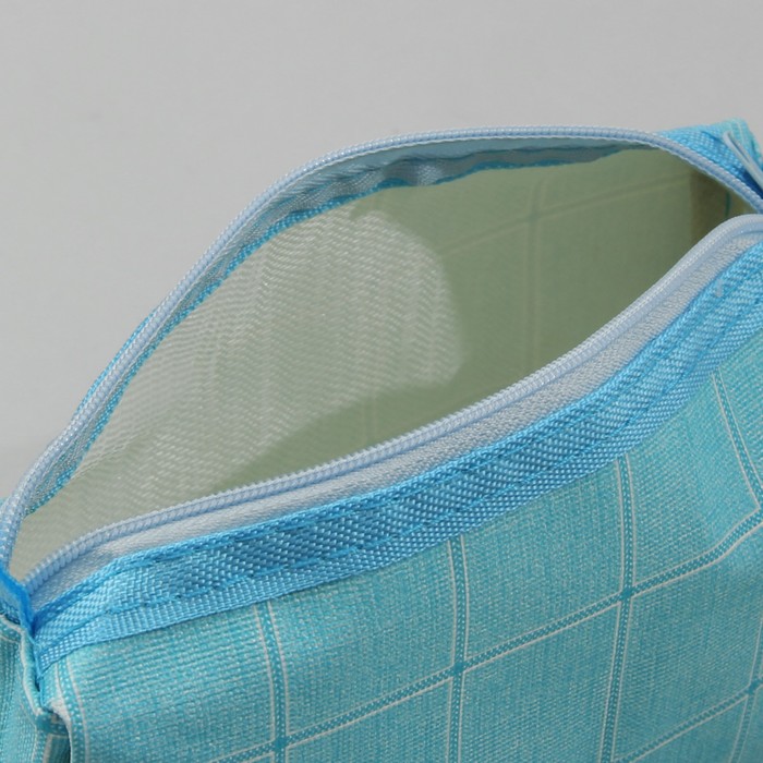 Косметичка дорожная "Квадраты", отдел на молнии, с ручкой, цвет голубой