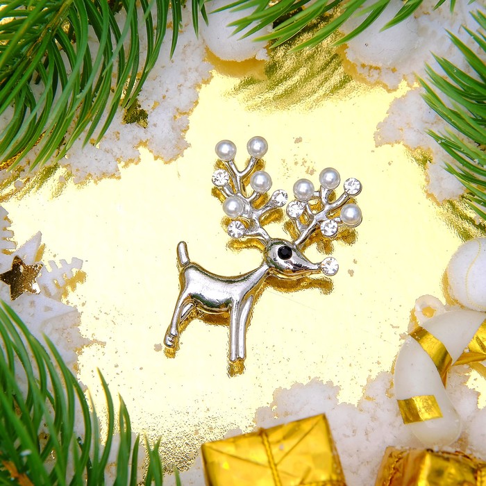 Брошь "Олененок" с жемчужными рогами, цвет белый в серебре