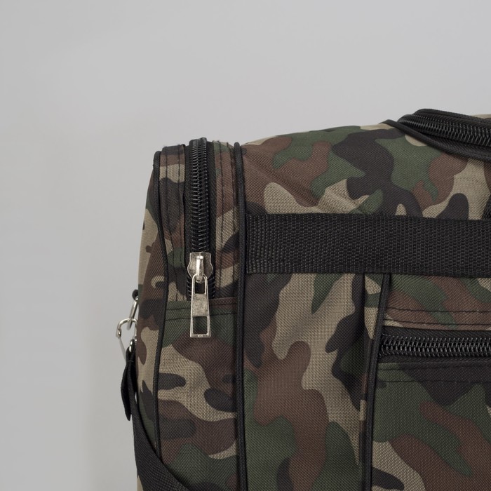 Сумка спортивная "Камуфляж", отдел на молнии, 4 наружных кармана, длинный ремень, принт милитари