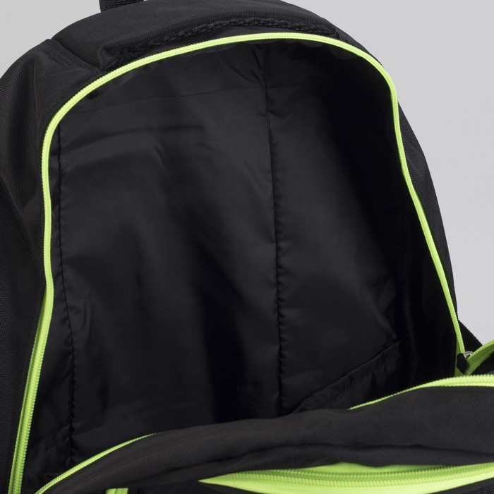 Рюкзак туристический, 2 отдела на молниях, наружный карман, 2 боковые сетки, усиленная спинка, цвет чёрный/зелёный