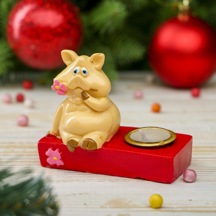 Сувенир полистоун со свечой "Хрюндель с цветочком во рту" МИКС 7,5х8х4,7 см