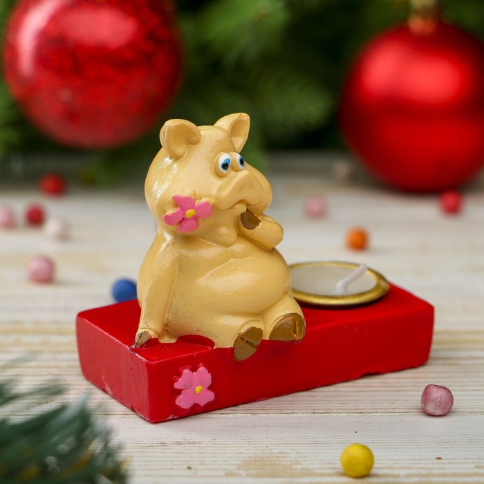 Сувенир полистоун со свечой "Хрюндель с цветочком во рту" МИКС 7,5х8х4,7 см