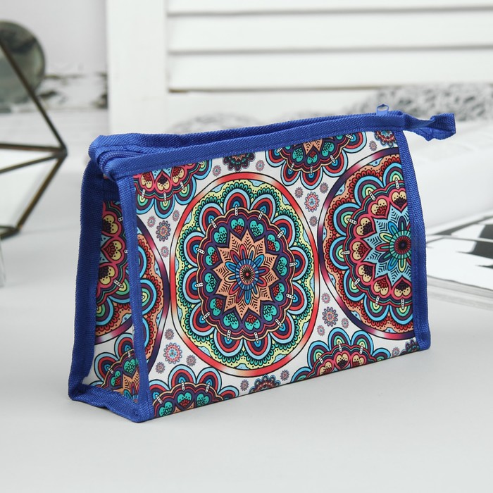 Косметичка "Мандала", отдел на молнии, цвет голубой