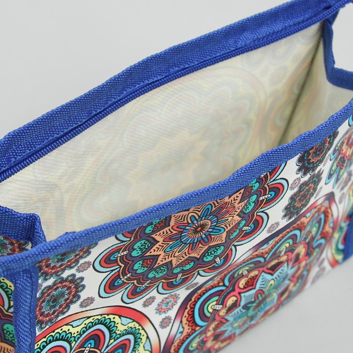 Косметичка "Мандала", отдел на молнии, цвет голубой