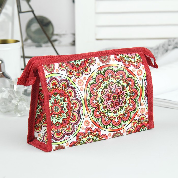 Косметичка "Мандала", отдел на молнии, цвет красный