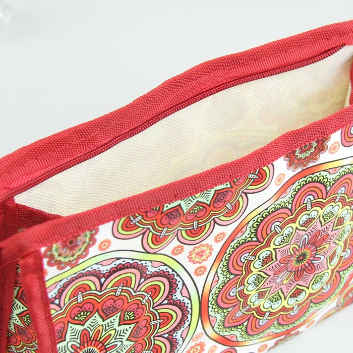 Косметичка "Мандала", отдел на молнии, цвет красный