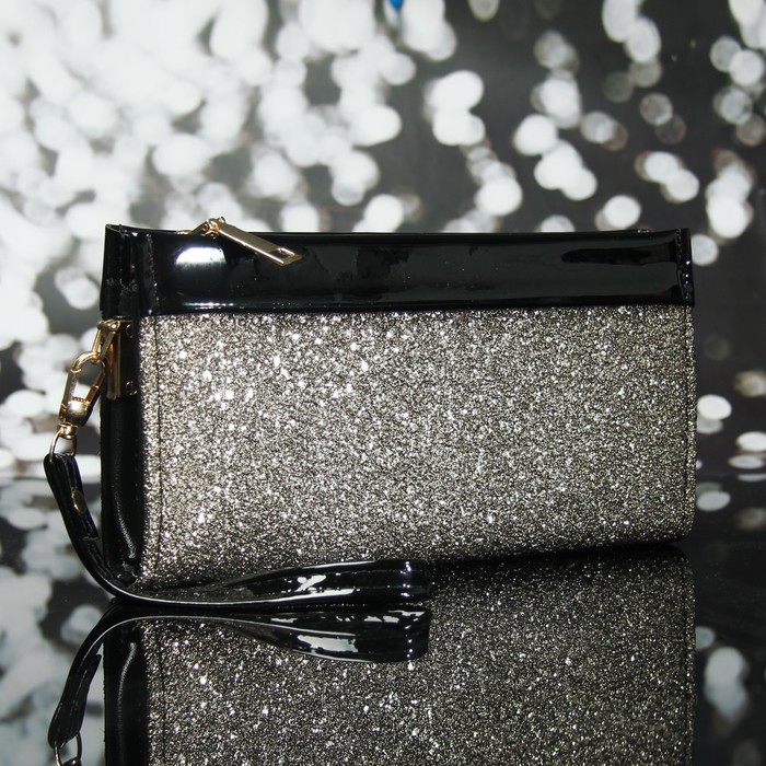 Клатч женский, отдел с перегородкой на молнии, с ручкой, цвет золотой