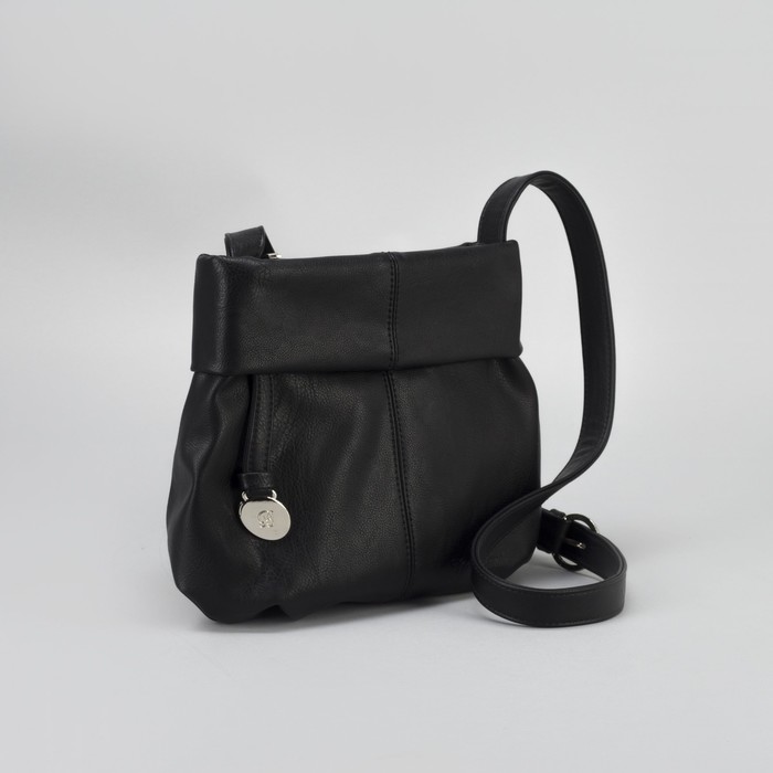 Сумка женская, отдел с перегородкой на молнии, наружный карман, длинный ремень, цвет чёрный