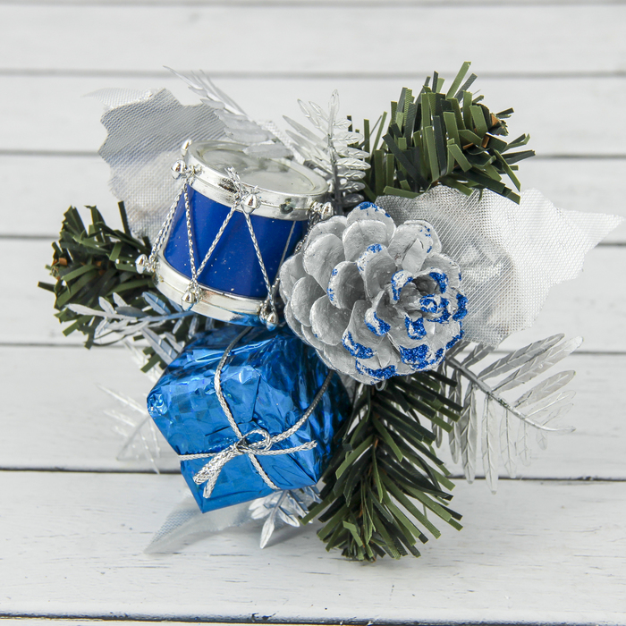 Декор "Зимний сон" шишка, подарок и барабан 9*10 см, синий