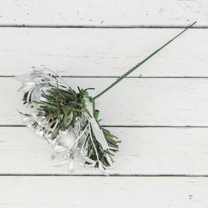 Декор "Зимний сон" серебристые шарики 8,5*10 см