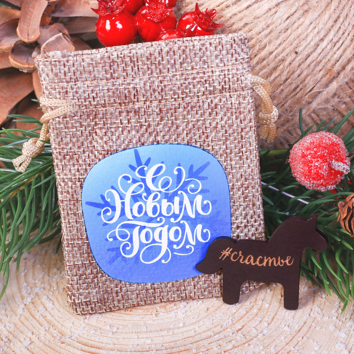 Значок деревянный в мешочке "Конь"