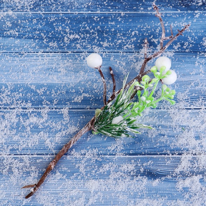 Декор "Зимние грезы" 10 см белые ягодки