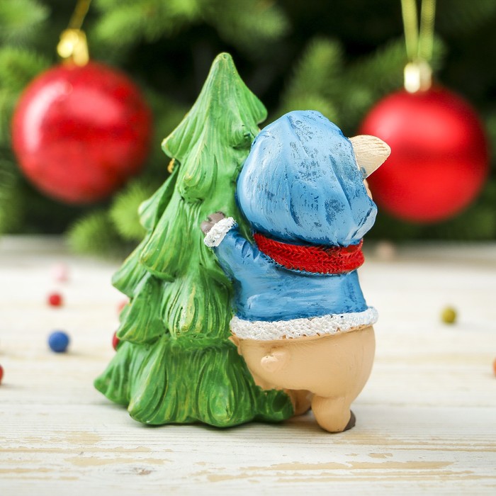 Копилка полистоун "Поросёнок Тоша обнимает ёлочку" h=10 см