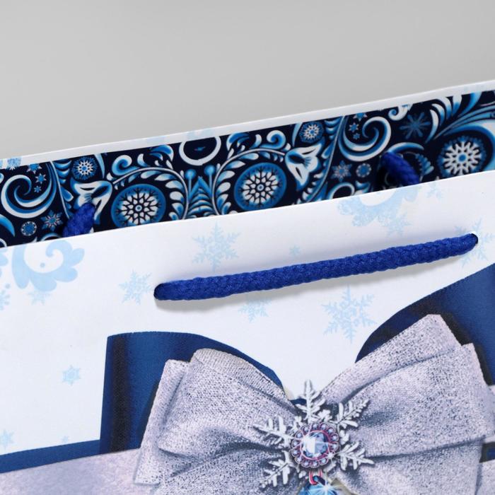 Пакет ламинированный вертикальный «Сказочного Нового Года», 23 × 27 × 8 см