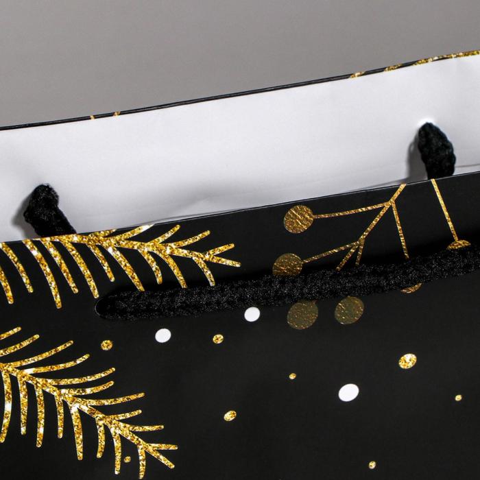 Пакет ламинированный вертикальный «Зимняя сказка», 23 × 27 × 8 см