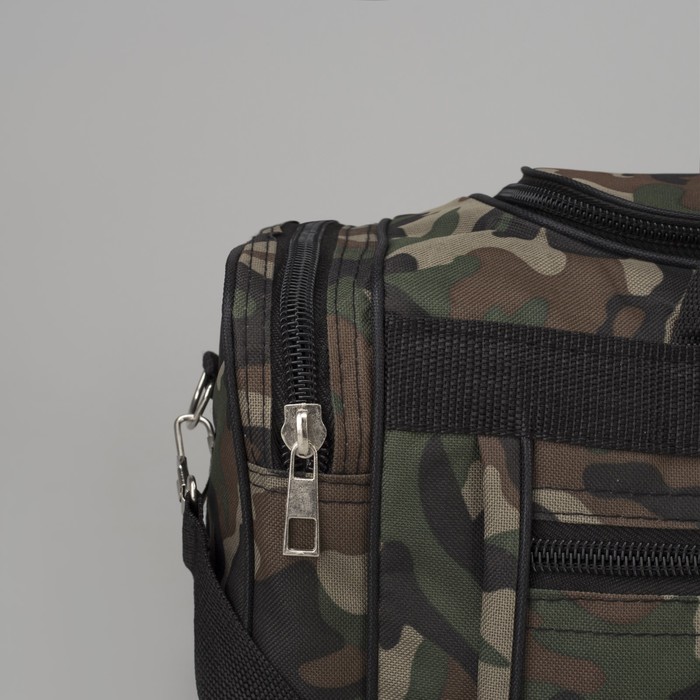 Сумка спортивная "Камуфляж", отдел на молнии, 4 наружных кармана, длинный ремень, принт милитари