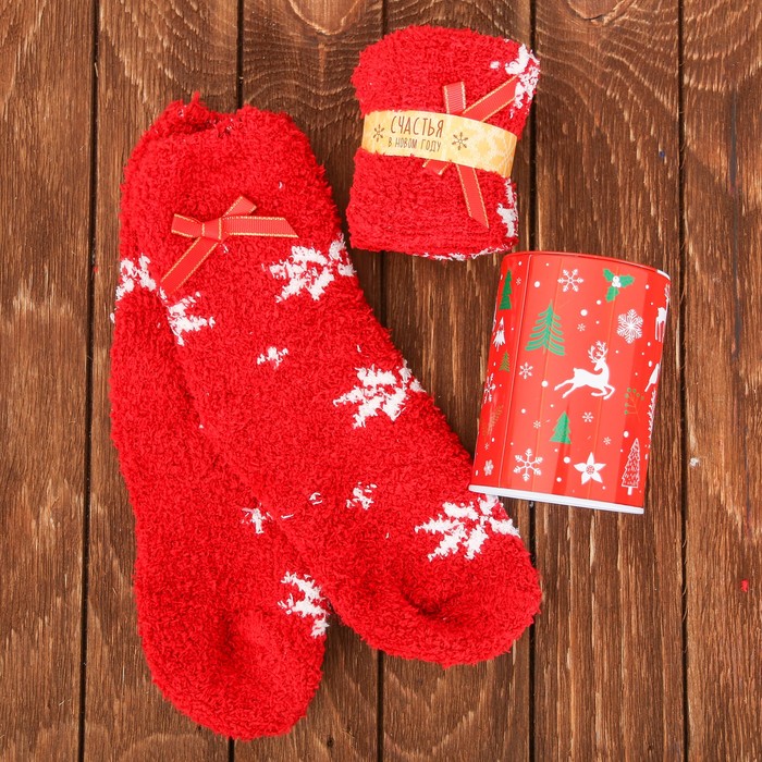 Набор "Тепла и уюта": копилка, носки универсального размера
