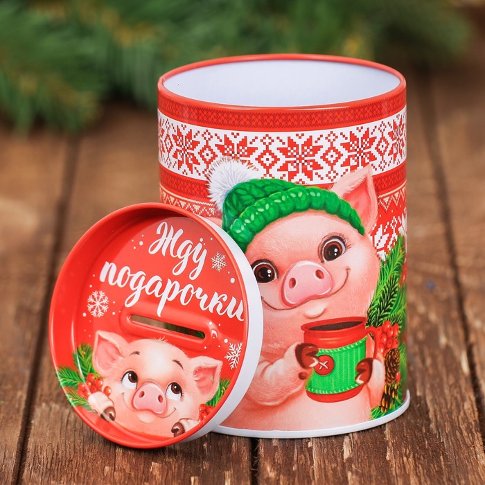 Набор "Чудес в Новом году": копилка, носки универсального размера