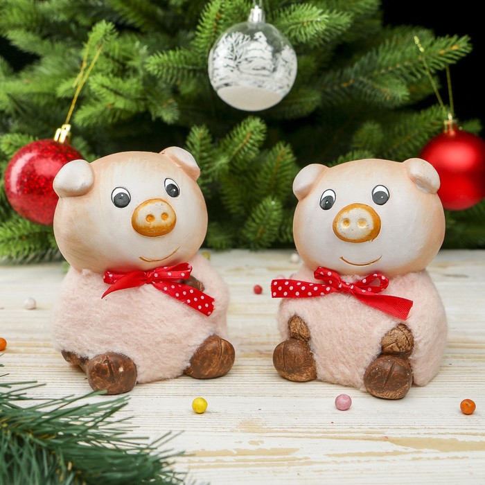 Сувенир керамика "Малыш-поросёнок в розовой шубке" МИКС 10,5х9х9 см