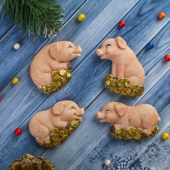 Магнит полистоун "Хрюшка на золотых монетках" МИКС 6,2х4,2 см