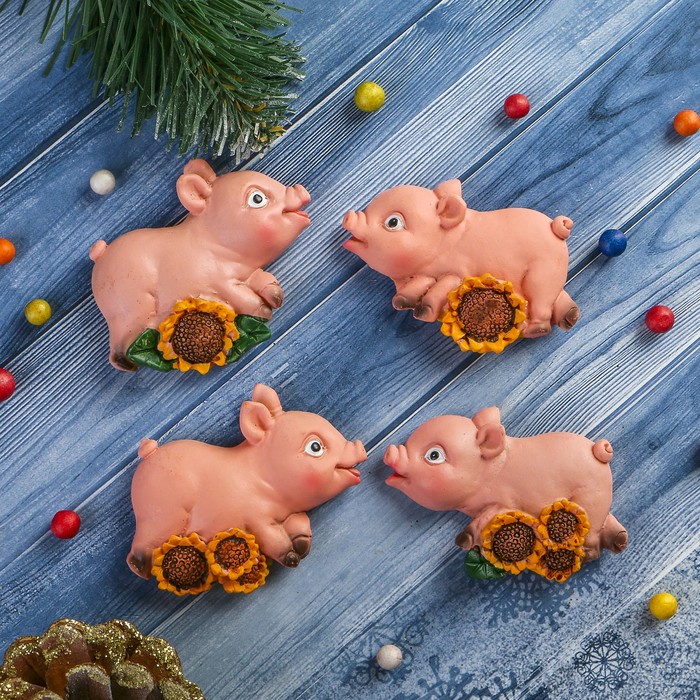 Магнит полистоун "Поросёнок с подсолнухами" МИКС 6х4,5 см