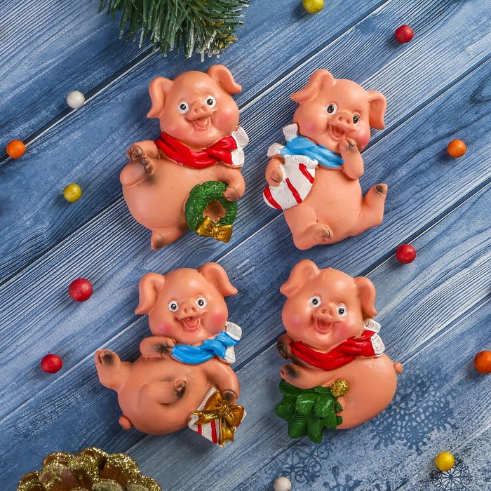 Магнит полистоун "Поросёнок новогодний" МИКС 6,5х5 см