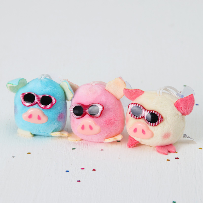Мягкая игрушка-присоска "Поросёнок" в очках, цвета микс