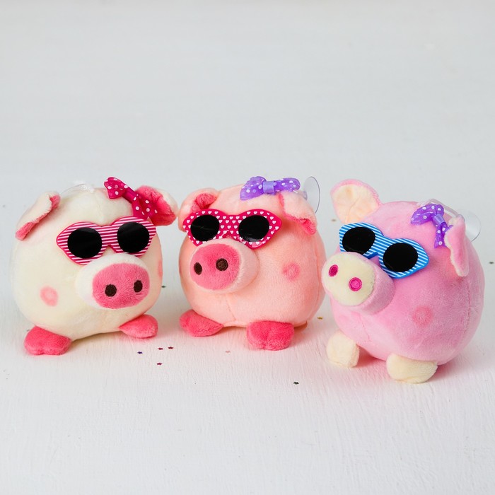 Мягкая игрушка-присоска "Свинка" пяточок с сердечками, цвета микс