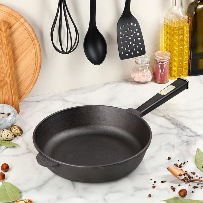 Сковорода чугунная ТМ "BRIZOLL" 260х60 мм с ручкой "Optima-Black"