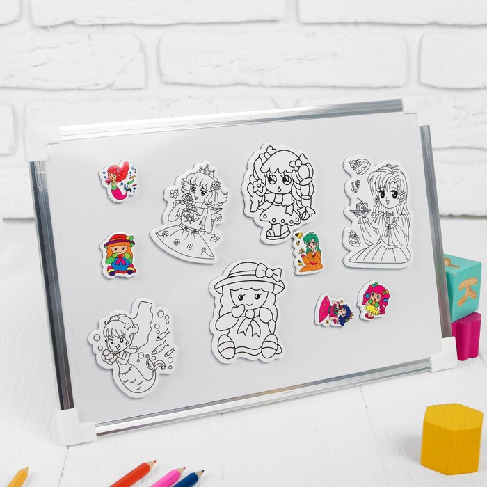 Набор развивающих магнитов "Принцессы", маркеры в наборе