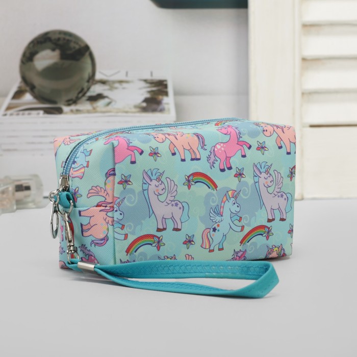 Косметичка дорожная "Единорожек", отдел на молнии, ручка, цвет голубой