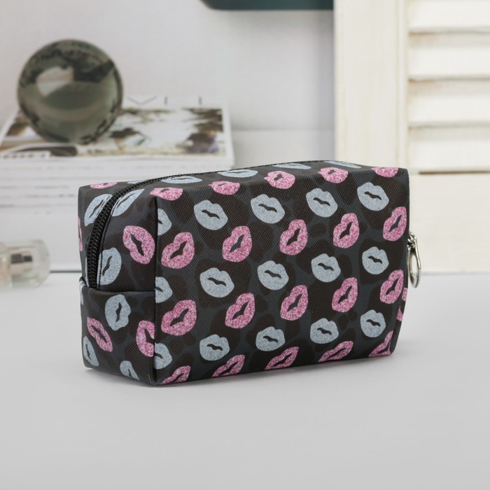Косметичка дорожная "Губки", отдел на молнии, ручка, цвет чёрный