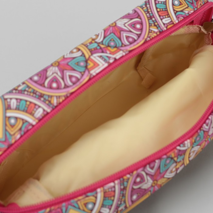 Косметичка дорожная "Узор", отдел на молнии, ручка, цвет малиновый
