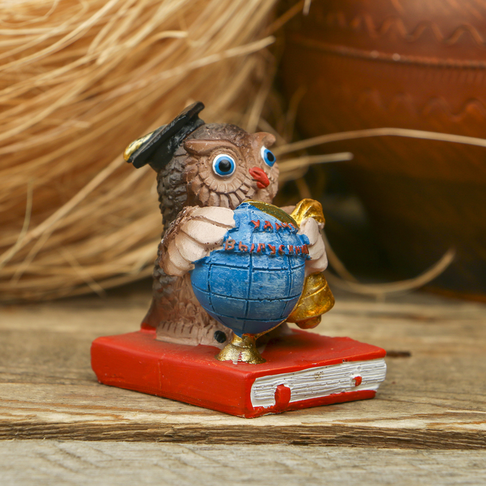 Фигурка "Удачи выпускнику!"