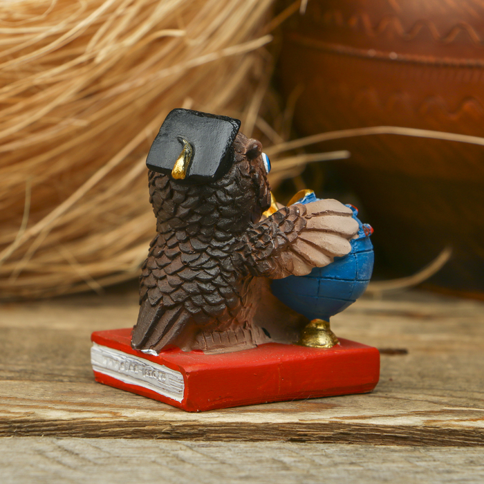 Фигурка "Удачи выпускнику!"