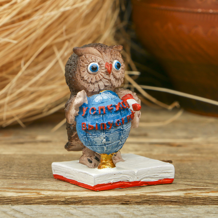 Фигурка "Успехов выпускнику!"