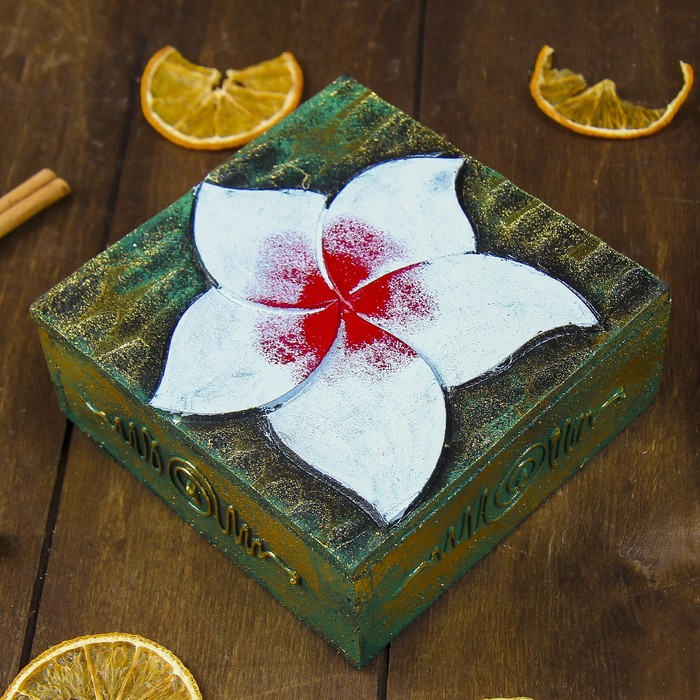 Шкатулка "Цветочек" 13х13х5 см