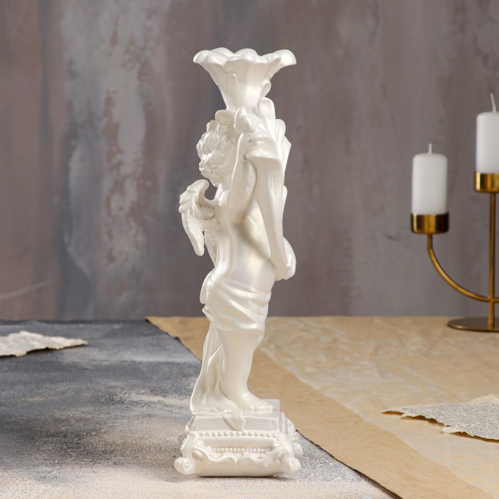 Статуэтка "Ангел с подсвечником" перламутр