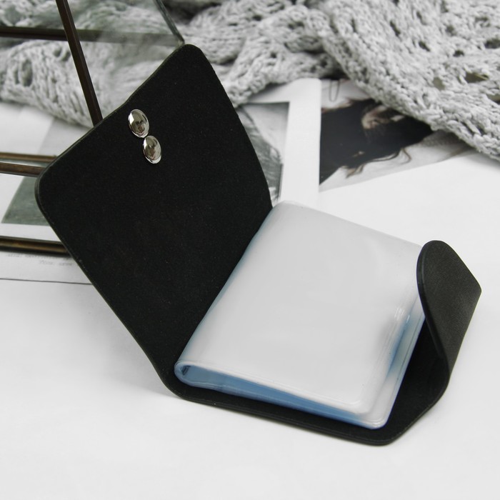 Визитница, 26 картхолдеров, на кнопке, цвет чёрный