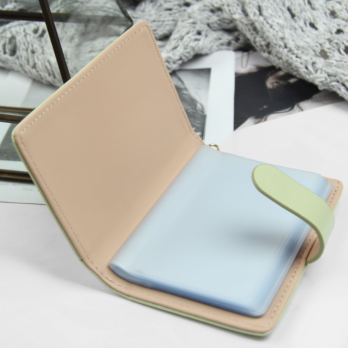 Визитница 20 картхолдеров, на кнопке, цвет зелёный