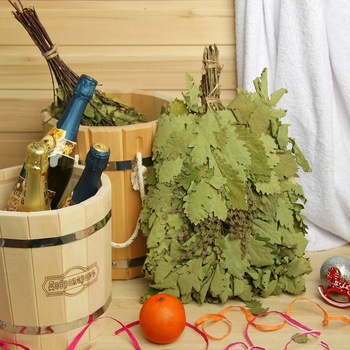 Веник для бани ЭКСТРА из кавказского дуба с мятой "Добропаровъ", новогодняя серия