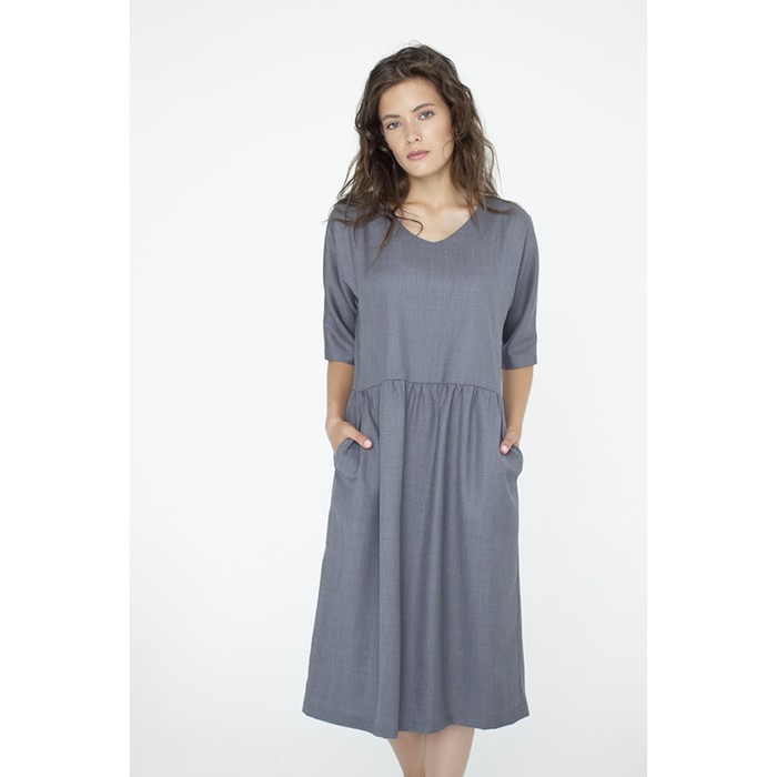 Платье женское, размер 48, цвет серый