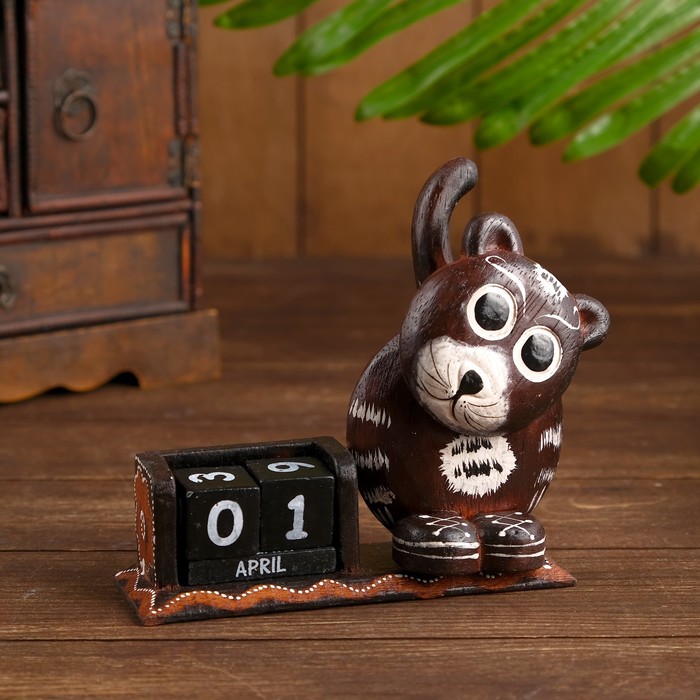 Календарь настольный дерево "Кошка в кедах" 15х6х14 см